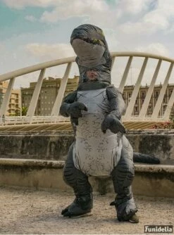 Disfraz De Dinosaurio Velociraptor Blue Inflable Prestige Para Adulto - Jurassic World -FUNIDELIA Ventas disfraz hinchable de velociraptor blue prestige para adulto jurassic world 1