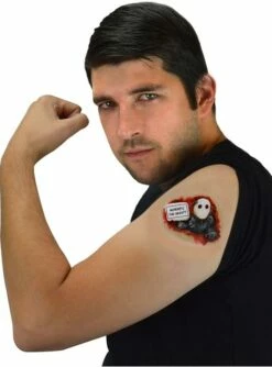 Prótesis Zombie Saliendo De La Piel