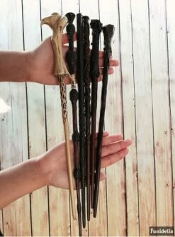 Varita De Voldemort Ollivander (Réplica Oficial) - Harry Potter -FUNIDELIA Ventas varita de voldemort ollivander replica oficial harry potter 2